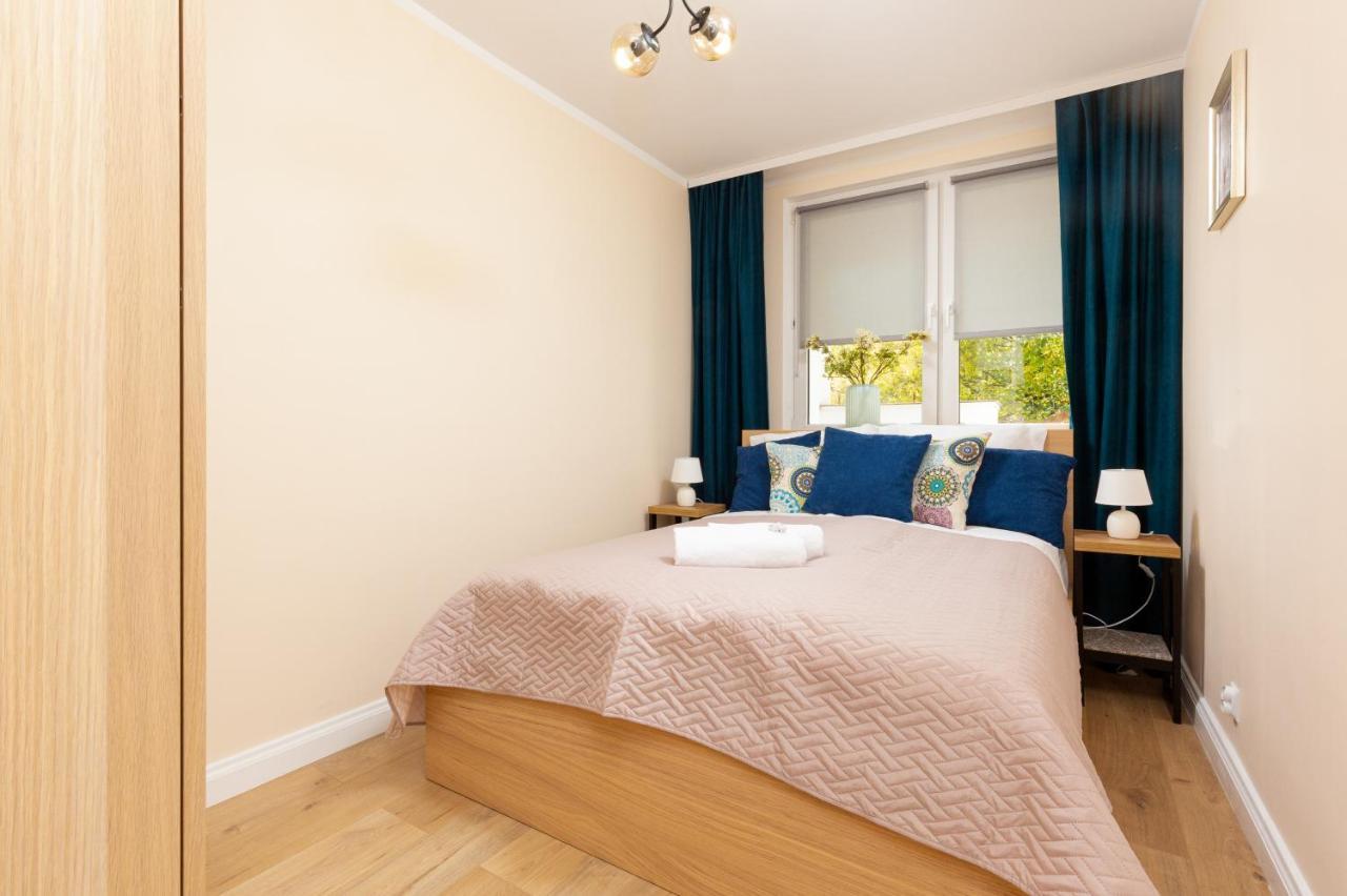 Apartments City Center Ochota By Noclegi Renters Варшава Екстер'єр фото