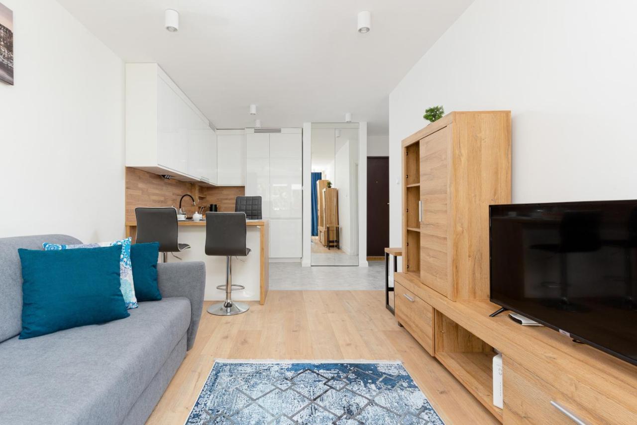 Apartments City Center Ochota By Noclegi Renters Варшава Екстер'єр фото