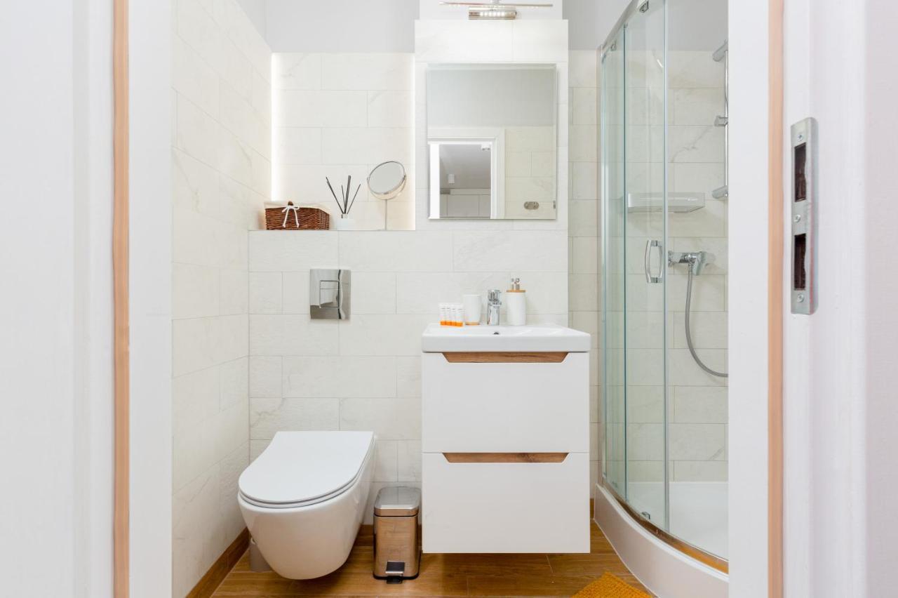 Apartments City Center Ochota By Noclegi Renters Варшава Екстер'єр фото